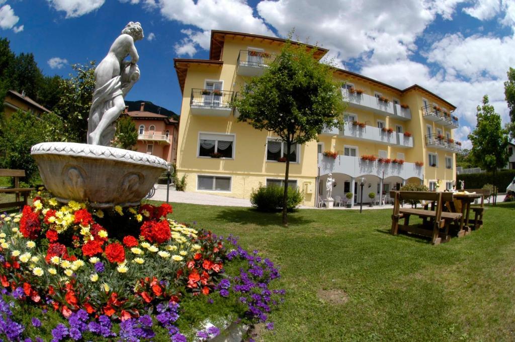 Hotel Daniela Levico Terme Zewnętrze zdjęcie